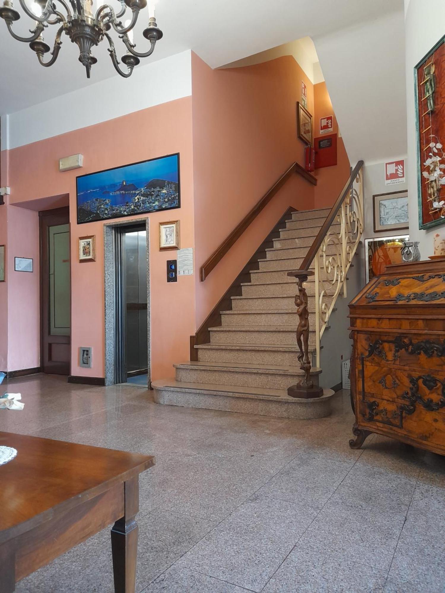 Hotel Florida Арона Экстерьер фото