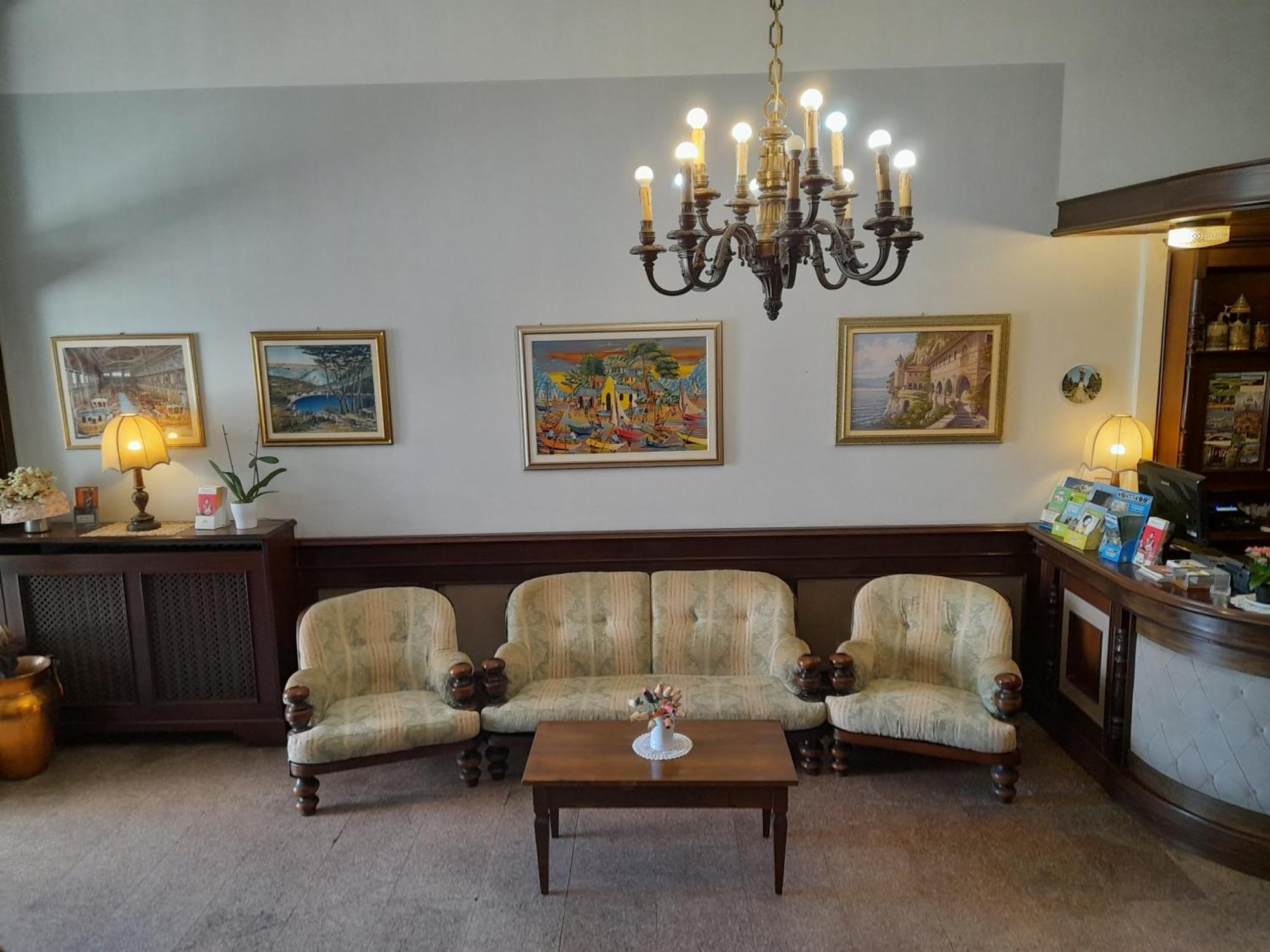 Hotel Florida Арона Экстерьер фото